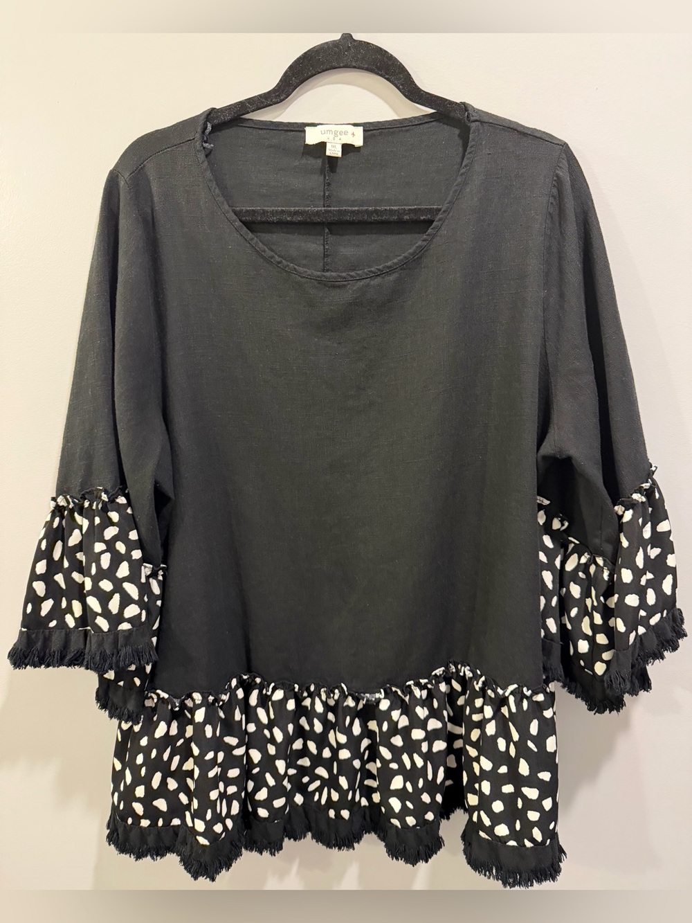 Umgee + Linen Blend Long Sleeve Patterned Raw Hem Distressed Top Black Size 1XL